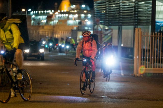 London 2 Paris 24hr cycle sportive. Photo credit : Chris Winter